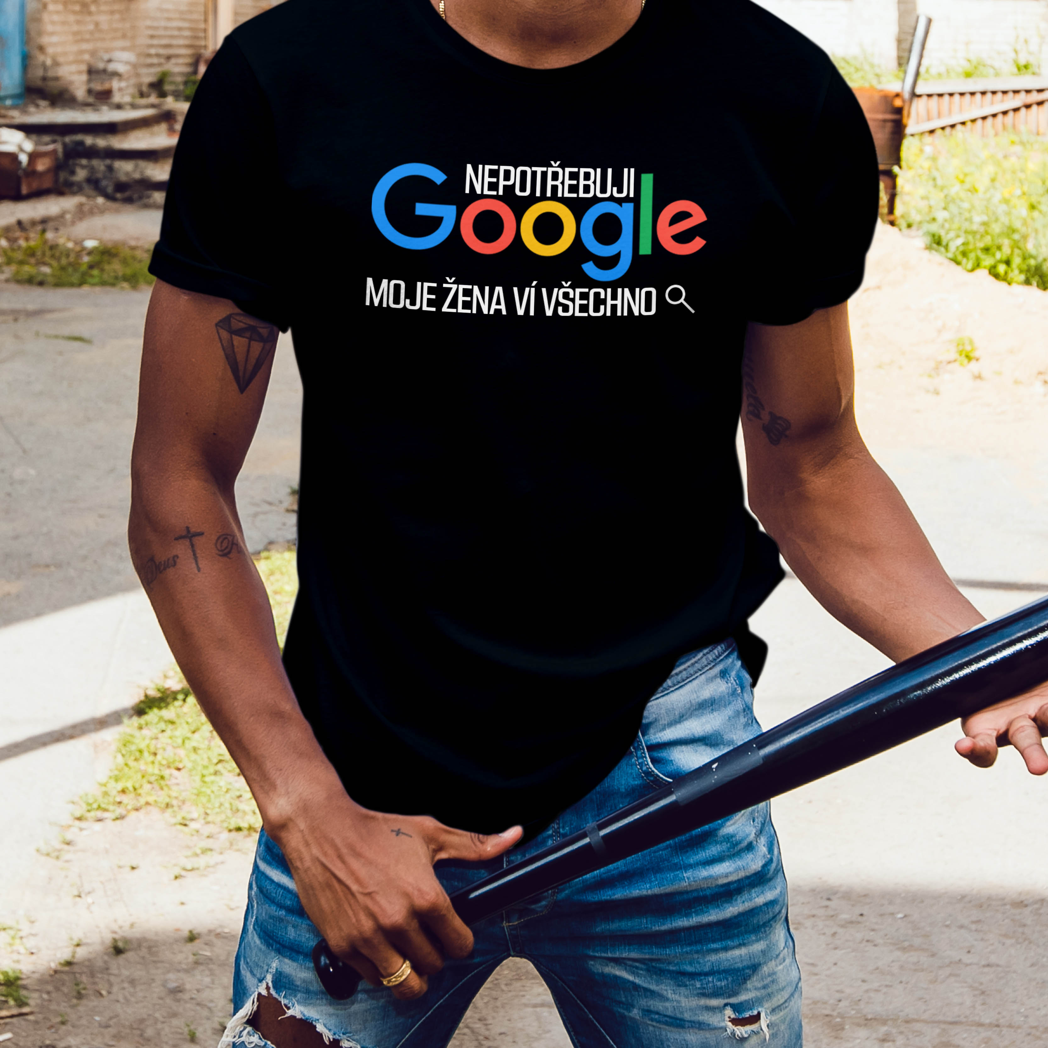 Černé pánské tričko Nepotřebuji Google, moje žena ví všechno